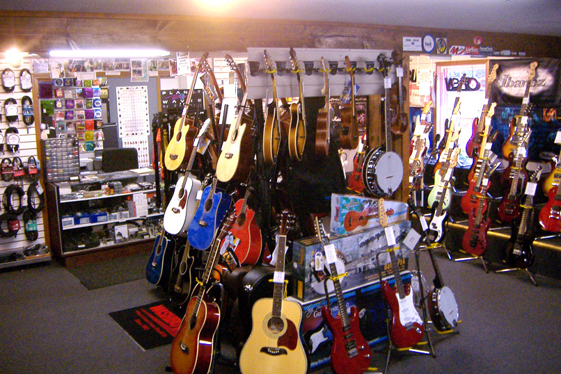 Music Store Guitars, Amps, Sound, Repairs, Vintage Gear, Fender, Gibson